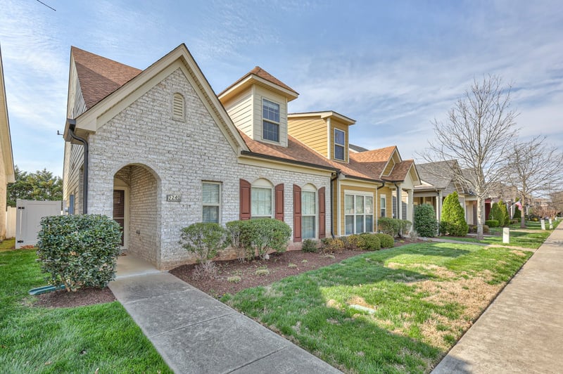 2240 Cason Ln, Murfreesboro, TN 37128