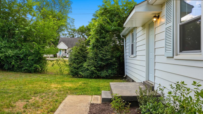 5803 Couch Dr, Nashville, TN 37209