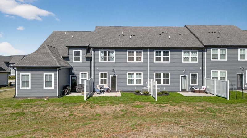 321 Panther Dr, Murfreesboro, TN 37127