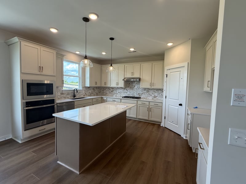 3608 Heartland Dr, Columbia, TN 38401