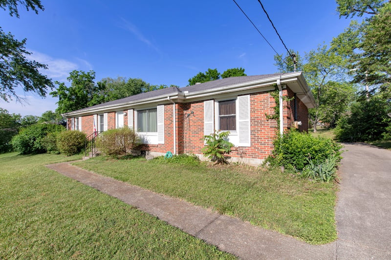 102 Trucord Dr, Hendersonville, TN 37075