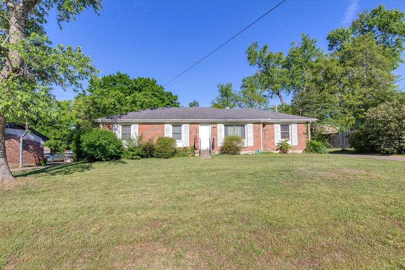 102 Trucord Dr, Hendersonville, TN 37075