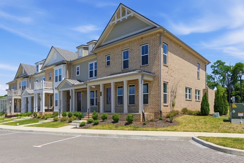136 Nearwater Pl, Hendersonville, TN 37075