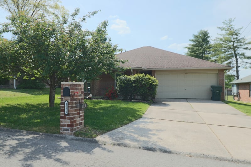 1020 Bret Ridge Dr, Hermitage, TN 37076