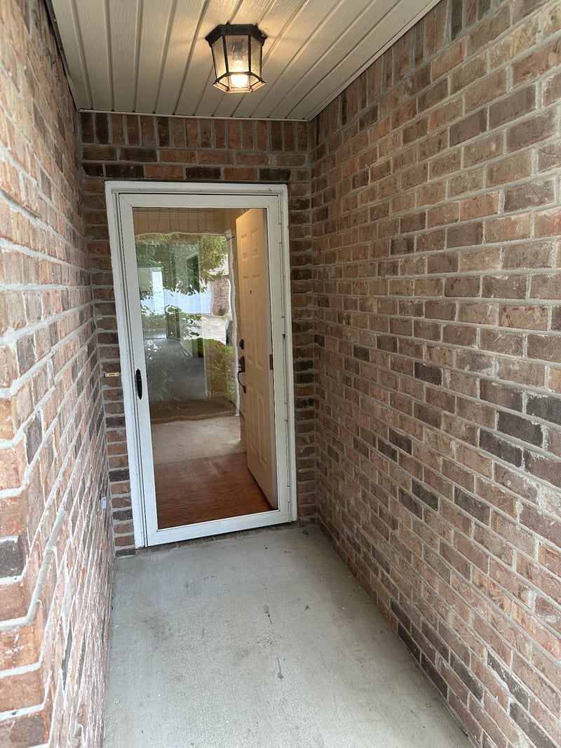1302 Crofton Park Ct, Columbia, TN 38401