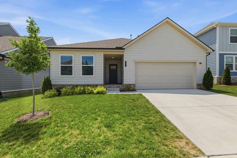 640 Cedar Brook Dr, White House, TN 37188