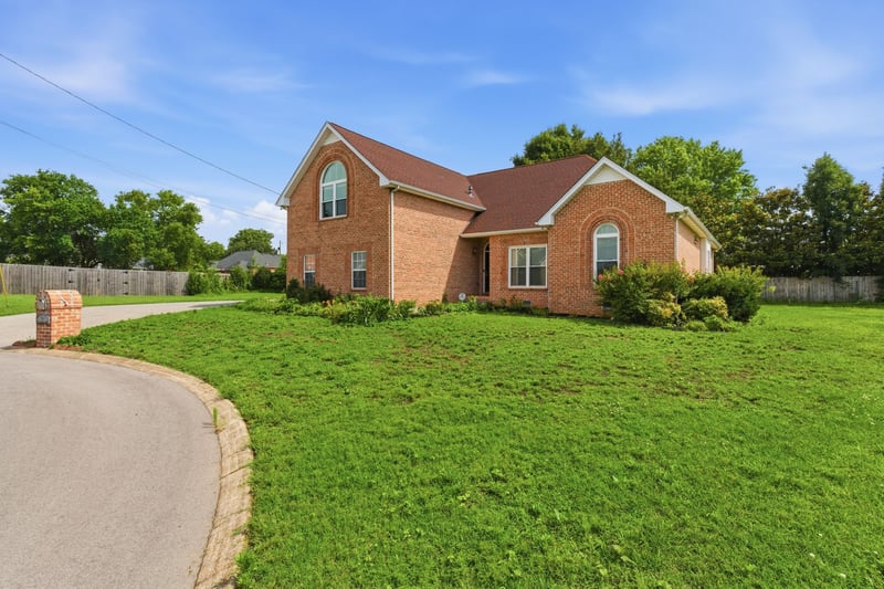 108 Strathmore Ct, Hendersonville, TN 37075