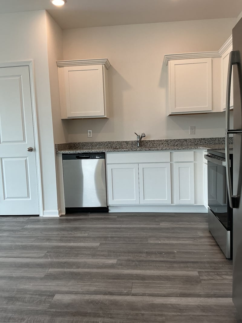 219 Darlington Dr, Dickson, TN 37055