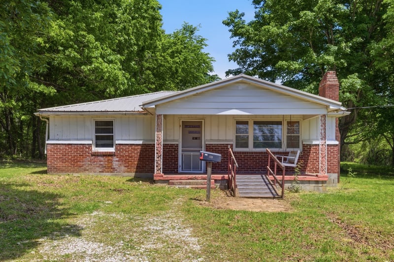 3962 Highway 70 , Dickson, TN 37055