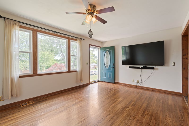 1517 Gasser Dr, Antioch, TN 37013