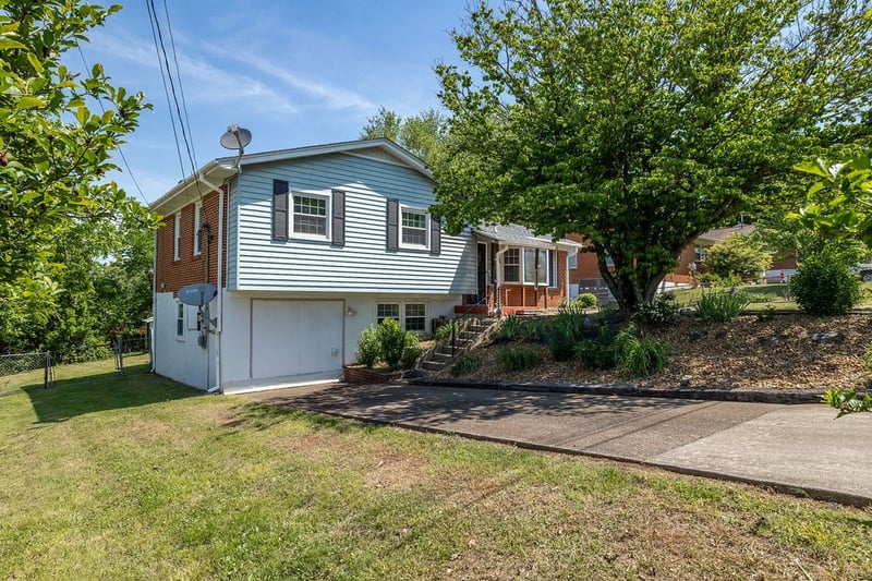 107 Gardendale Dr, Columbia, TN 38401
