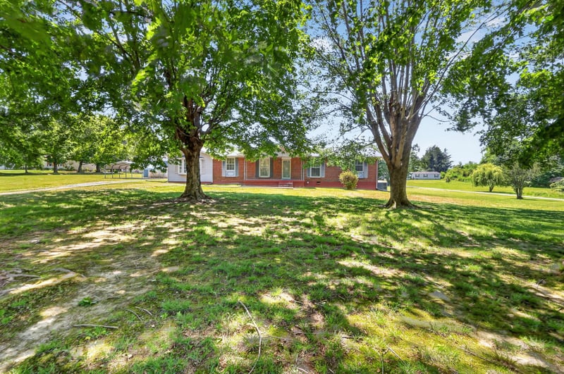 1130 Parkers Chapel Rd, Portland, TN 37148