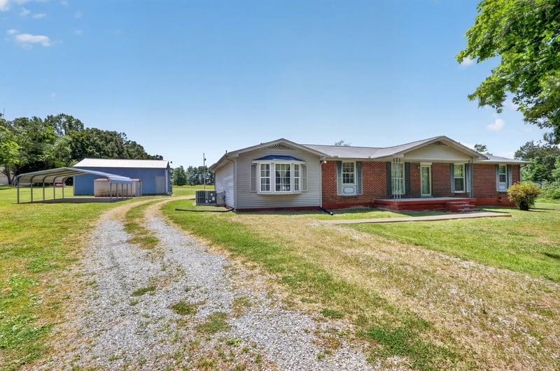 1130 Parkers Chapel Rd, Portland, TN 37148