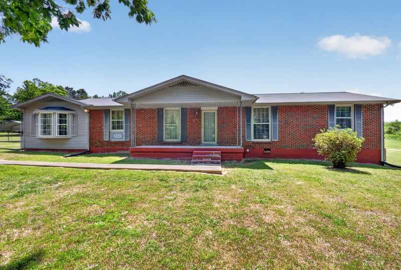 1130 Parkers Chapel Rd, Portland, TN 37148