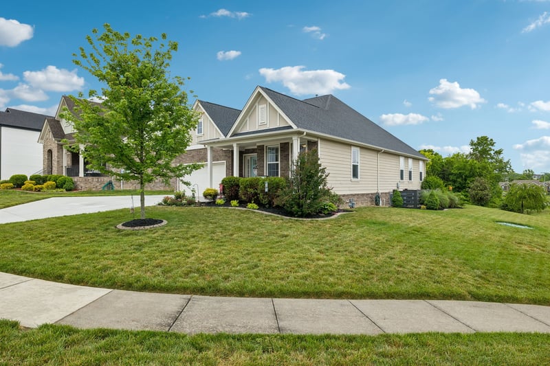 2000 Hedgelawn Dr, Lebanon, TN 37090