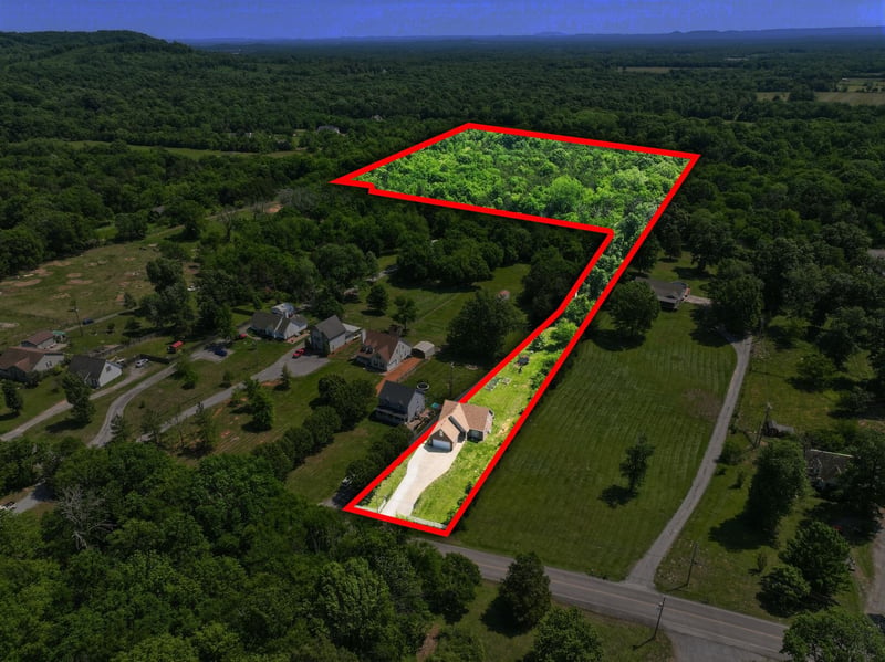 13535 Versailles Rd, Rockvale, TN 37153