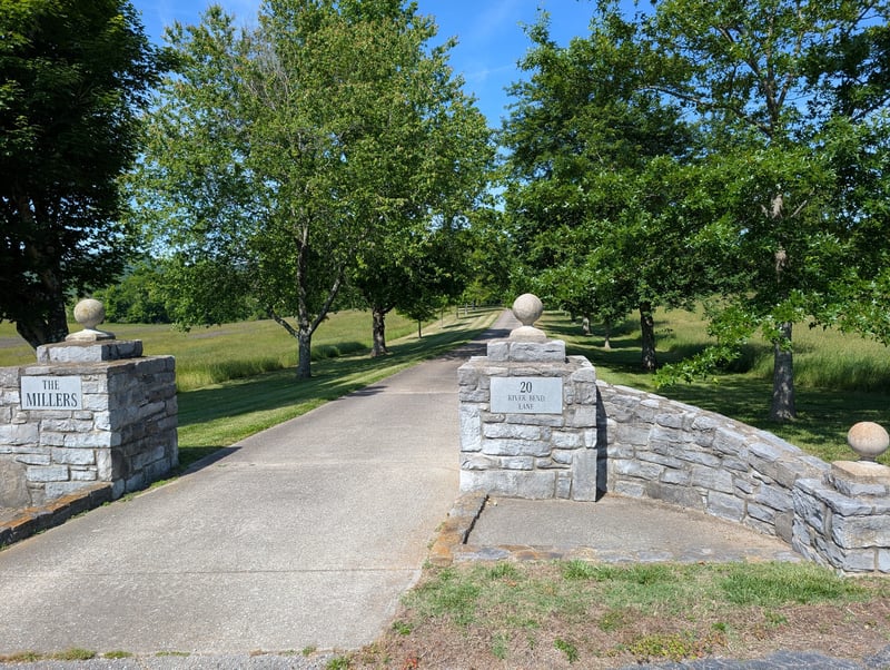 20 Riverbend Ln, Carthage, TN 37030