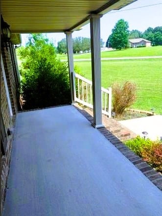 1007 Robert Elder Ct, Cedar Hill, TN 37032