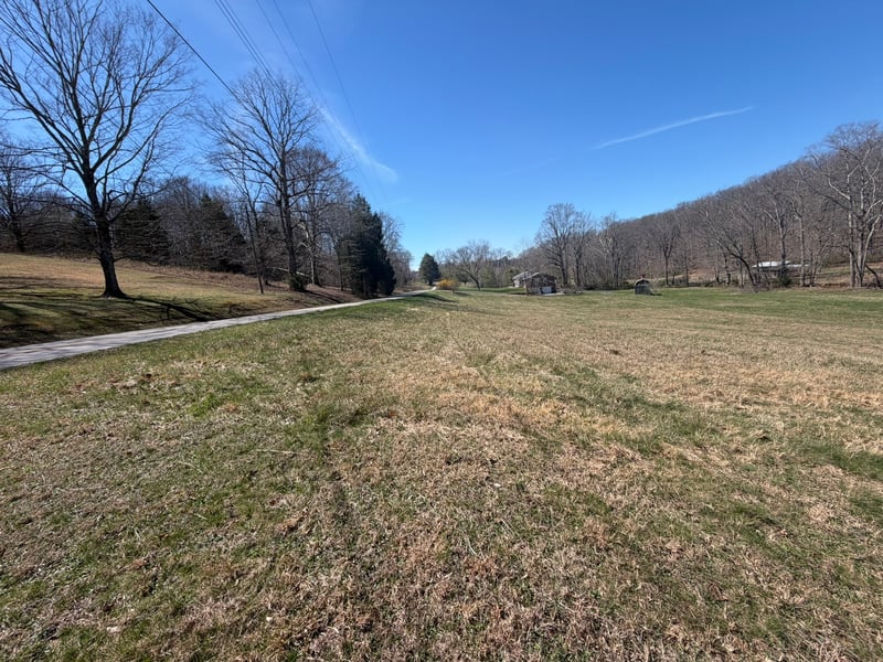Brentwood Dr, Dickson, TN 37055