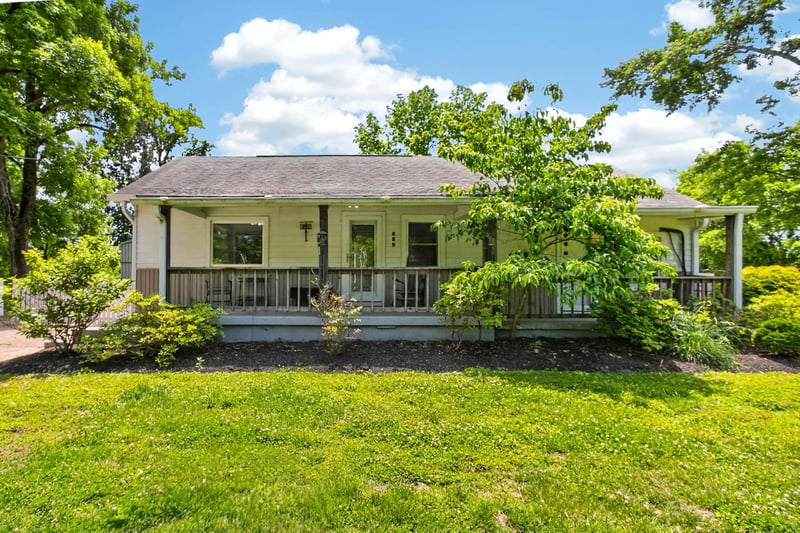 905 Swinging Bridge Rd, Old Hickory, TN 37138