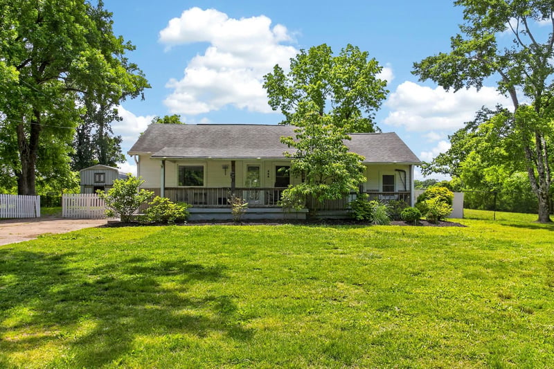 905 Swinging Bridge Rd, Old Hickory, TN 37138