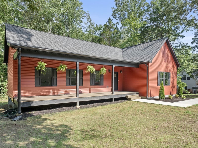130 Deerwood Ct, Dickson, TN 37055