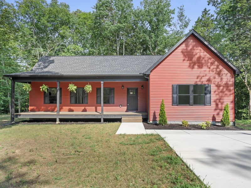 130 Deerwood Ct, Dickson, TN 37055