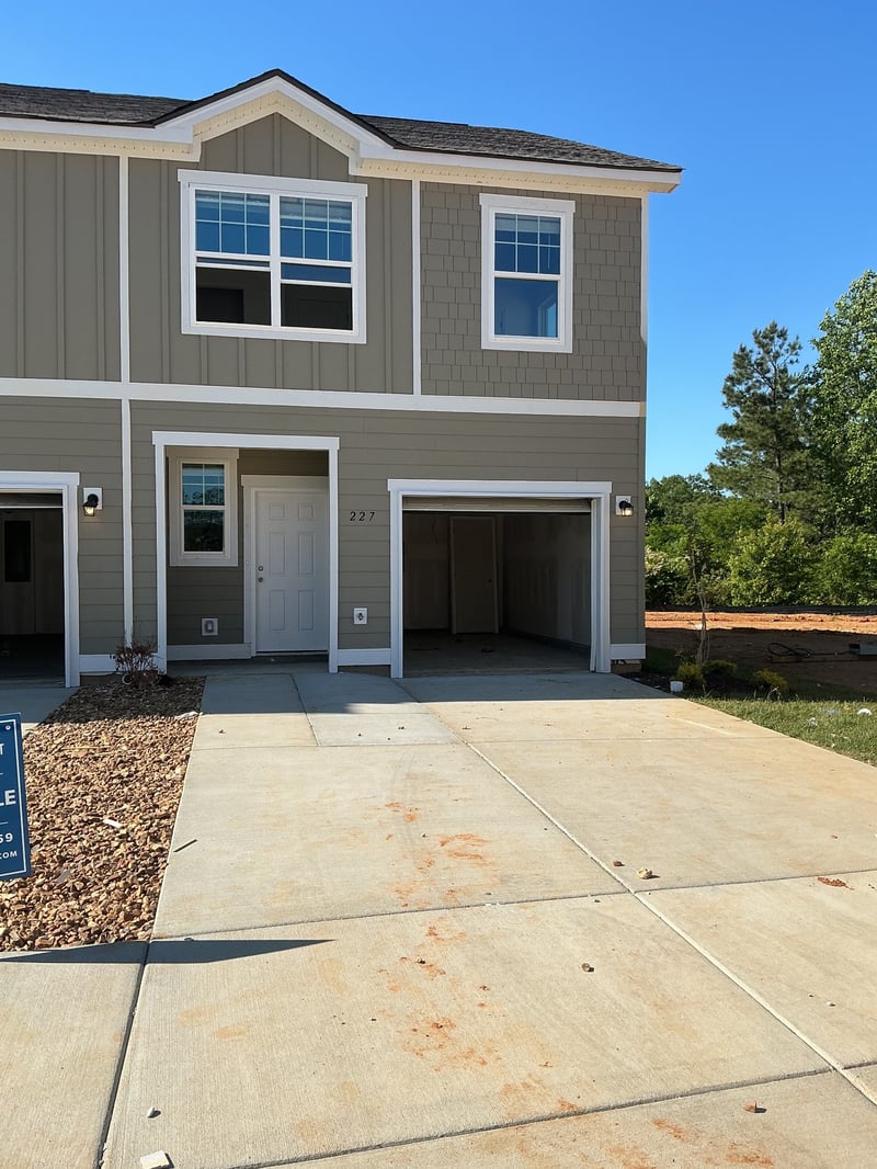 227 Darlington Dr, Dickson, TN 37055