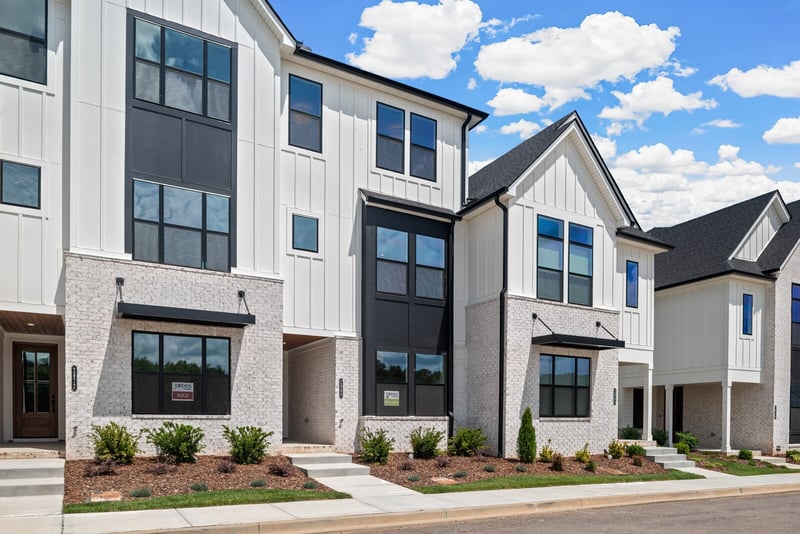 2068 Conductor Ln, Thompsons Station, TN 37179