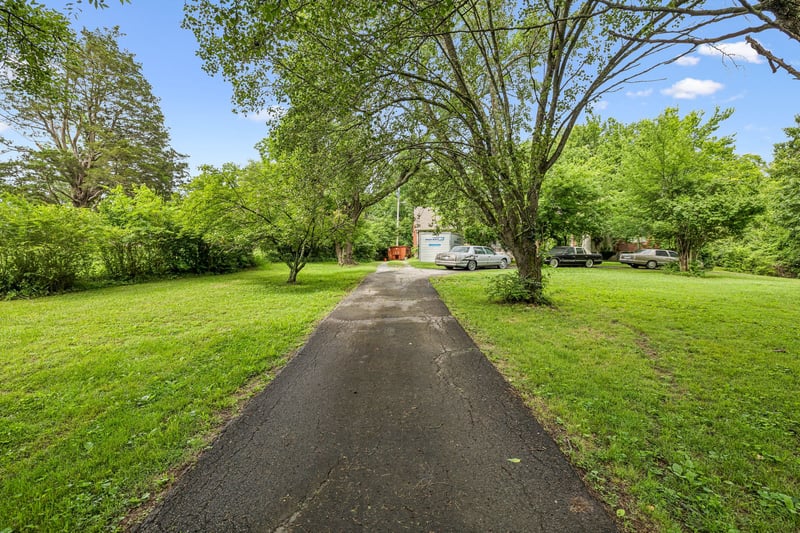 1112 Neelys Bend Rd, Madison, TN 37115