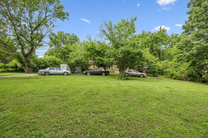1112 Neelys Bend Rd, Madison, TN 37115