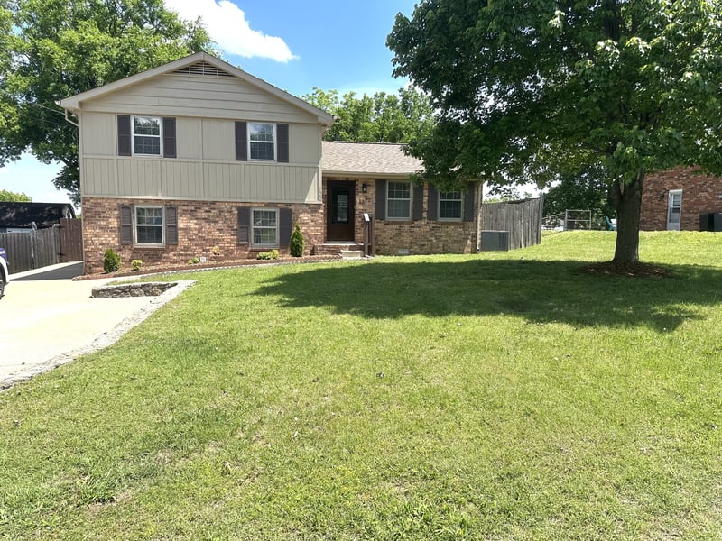106 Overlook Dr, Hendersonville, TN 37075