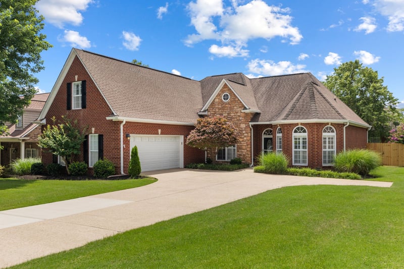 1077 Nealcrest Cir, Spring Hill, TN 37174