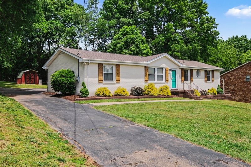604 Dorothy Dr, Goodlettsville, TN 37072
