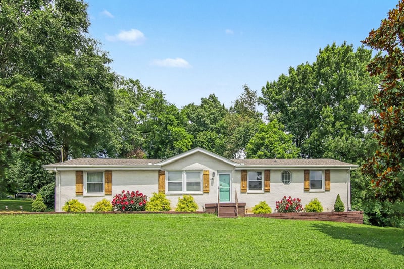 604 Dorothy Dr, Goodlettsville, TN 37072