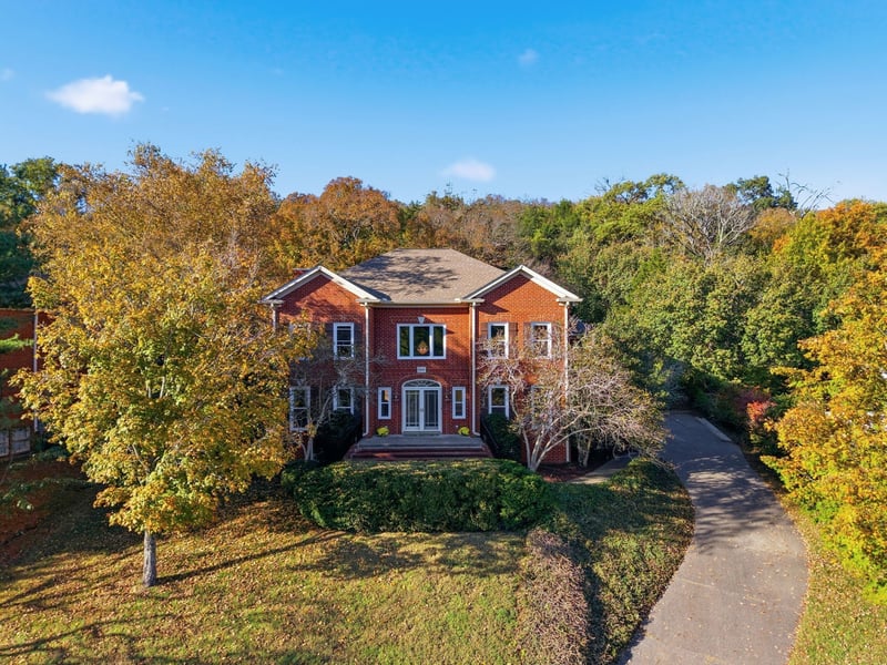 9404 Smithson Ln, Brentwood, TN 37027