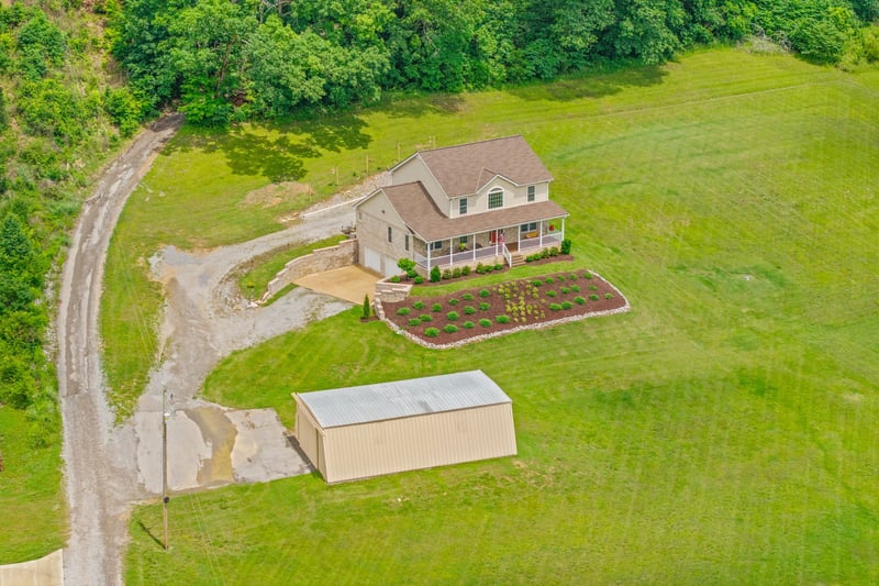 590A Lindsey Hollow Rd, Gallatin, TN 37066