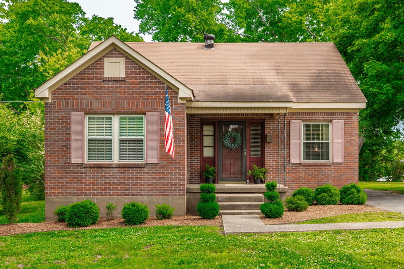 572 Hawkins Dr, Gallatin, TN 37066