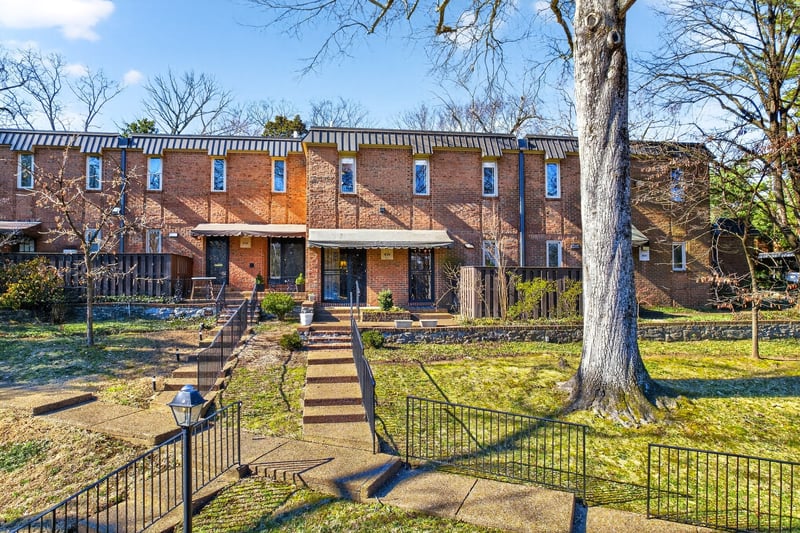 638 Timber Ln, Nashville, TN 37215
