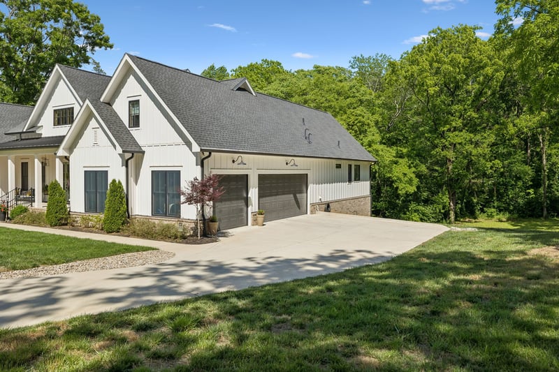 6008 Costello Farm Ln, Thompsons Station, TN 37179