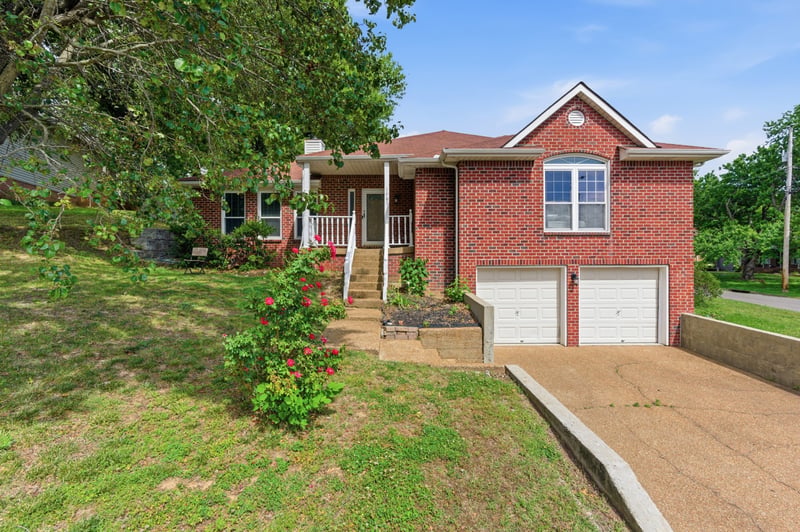1701 Ridgemere Ct, Hermitage, TN 37076