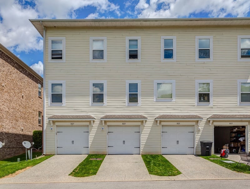 1025 Park Run Dr, Franklin, TN 37067