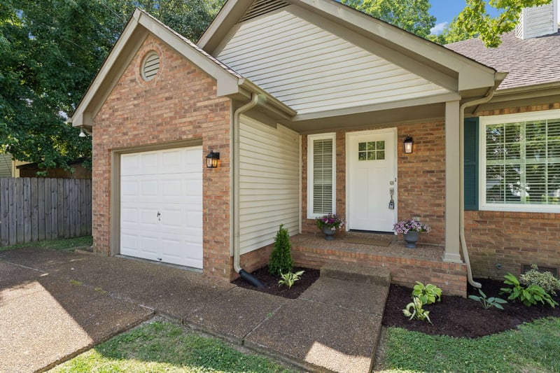 5204 Village Trce, Nashville, TN 37211