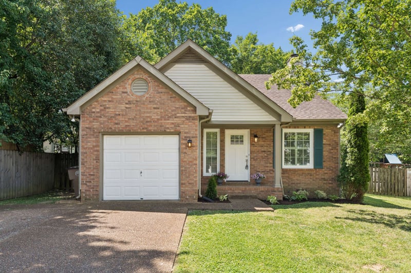 5204 Village Trce, Nashville, TN 37211