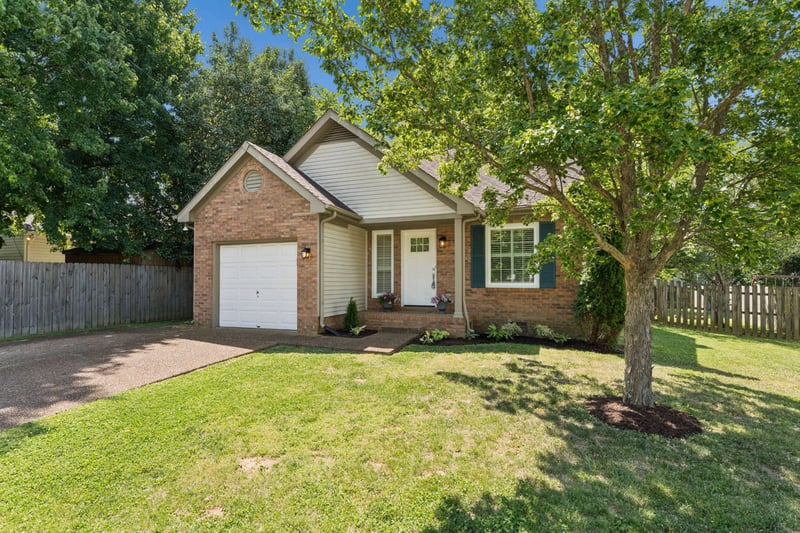 5204 Village Trce, Nashville, TN 37211