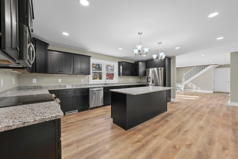 104 W Longview Dr, Portland, TN 37148