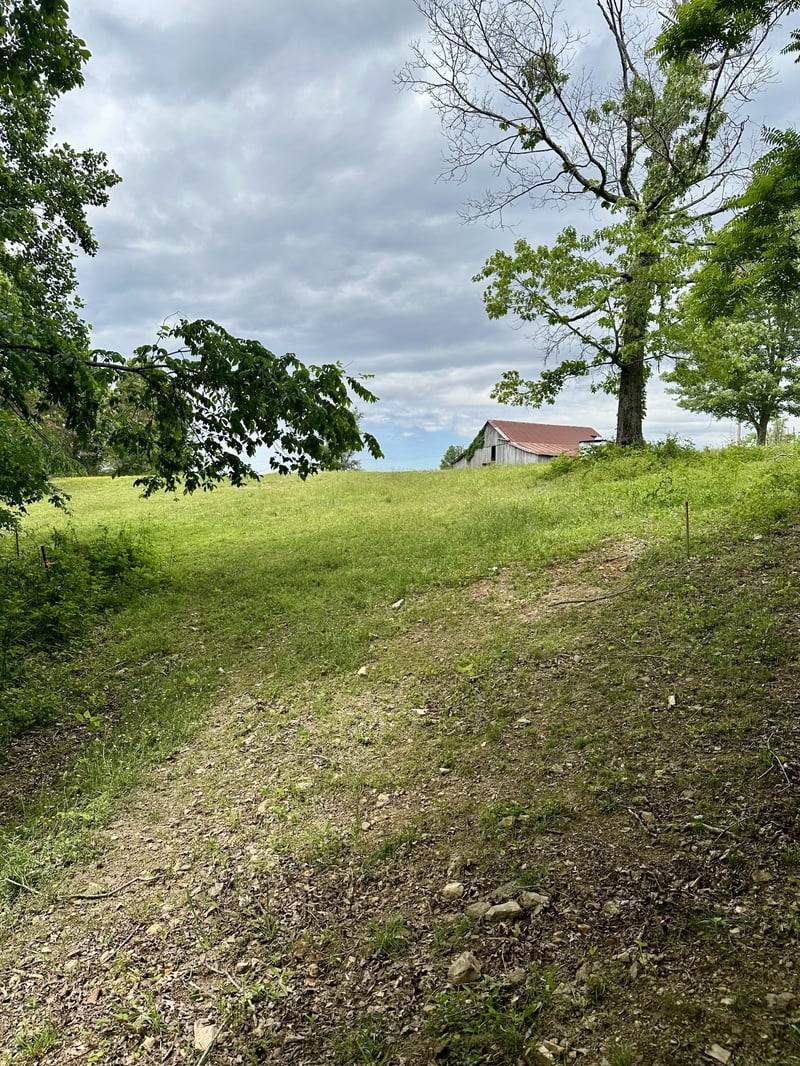 7180 Hall Rd, Greenbrier, TN 37073