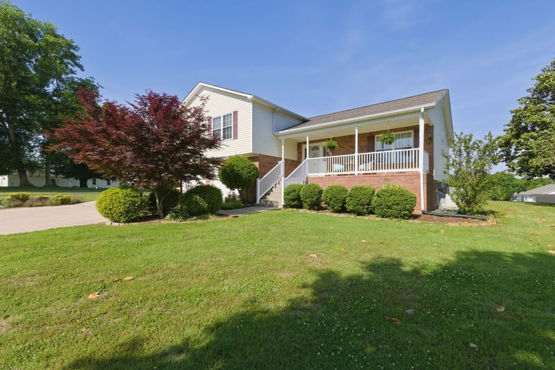 397 Canaan Rd, Columbia, TN 38401