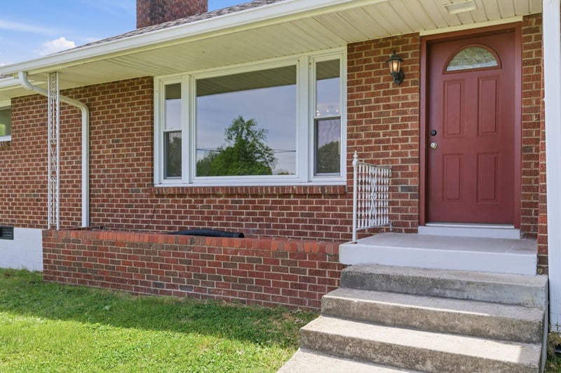 900 Saunders Ave, Madison, TN 37115
