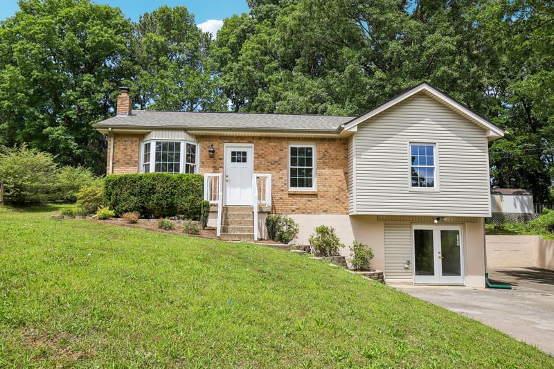 113 Diana Dr, Dickson, TN 37055